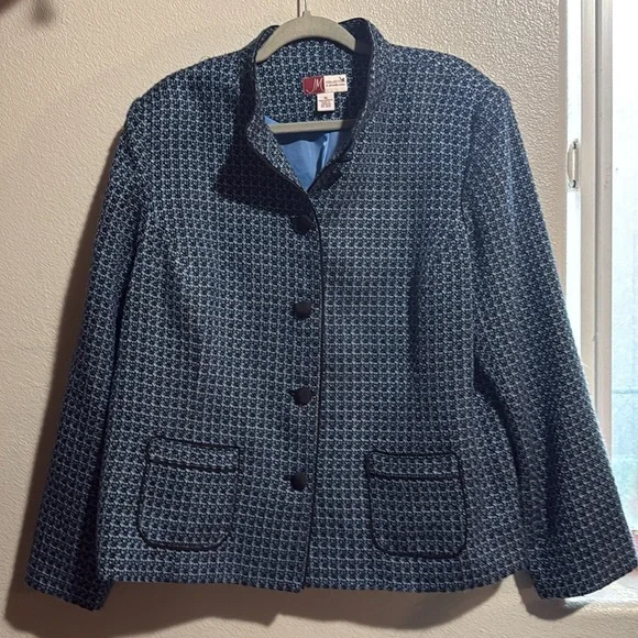 JM Collection Jacket - Picture 2 of 2